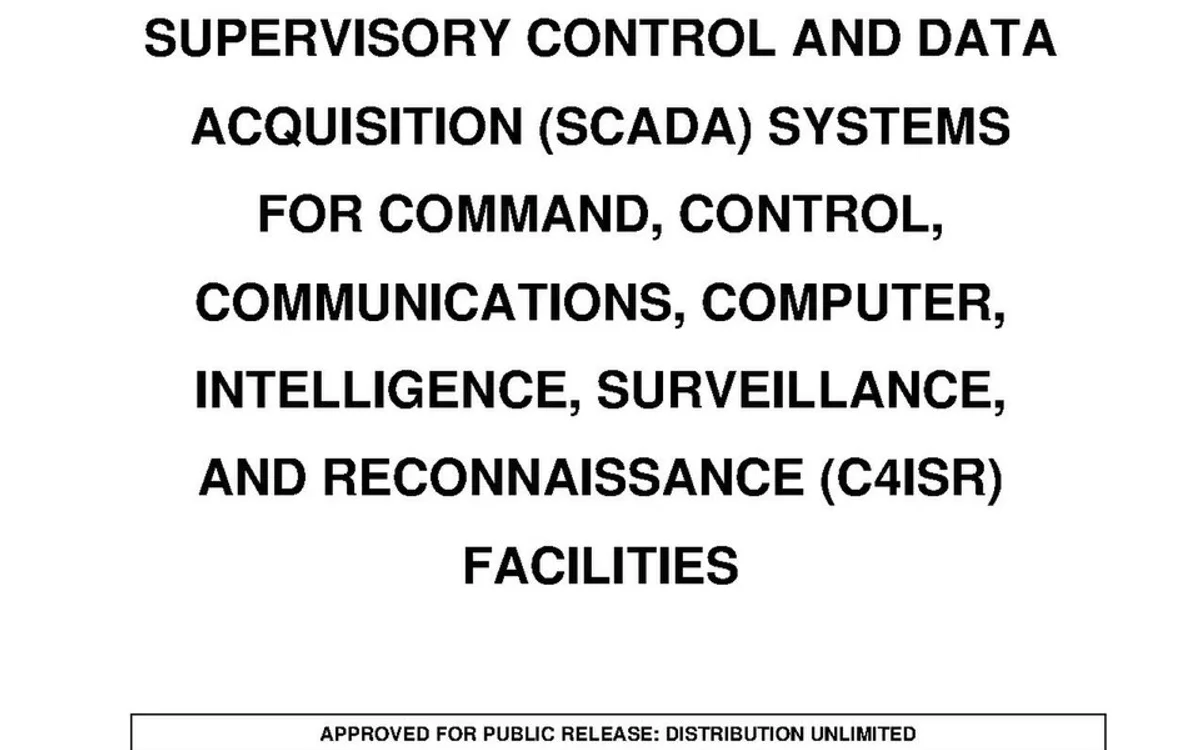Infrastruttura di server e cavi in fibra ottica in data center