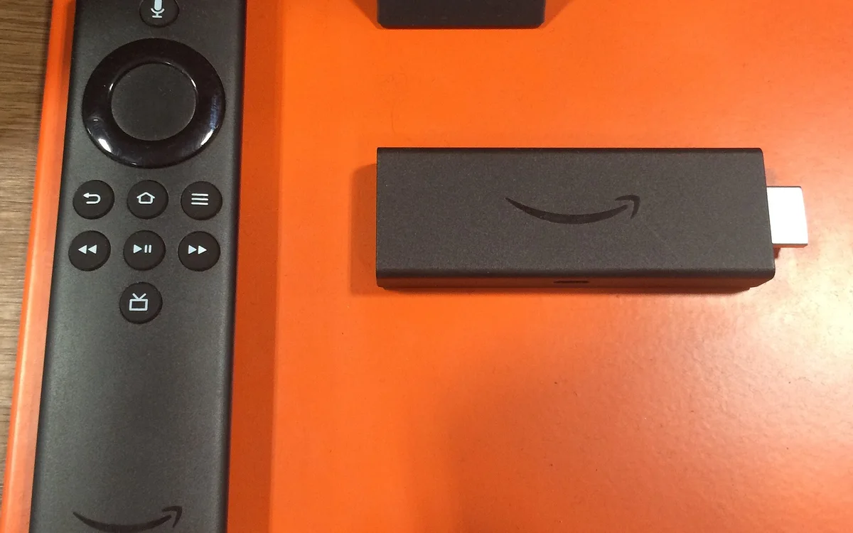 Telecomando e dispositivo streaming per la configurazione televisiva